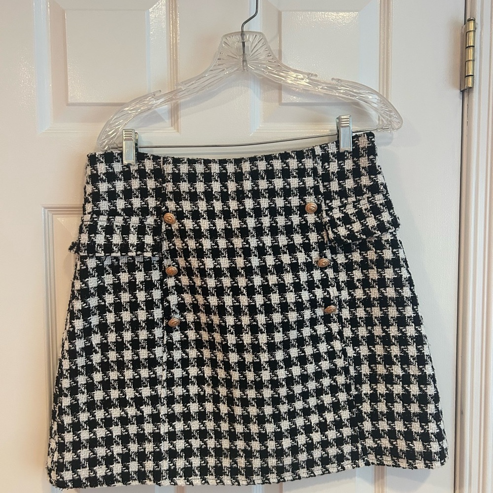 Chic Black and White Skirt